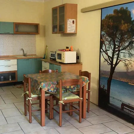 Kindly Roberta Centro Storico Peschiera,lago Relax *
